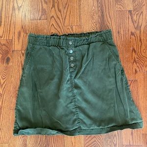 Loft size medium olive green skirt
